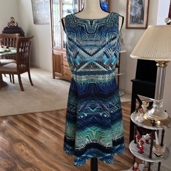 Maggy London Batik Style Fit and Flare Dress     Size 12   Excellent Condition - Picture 1 of 5